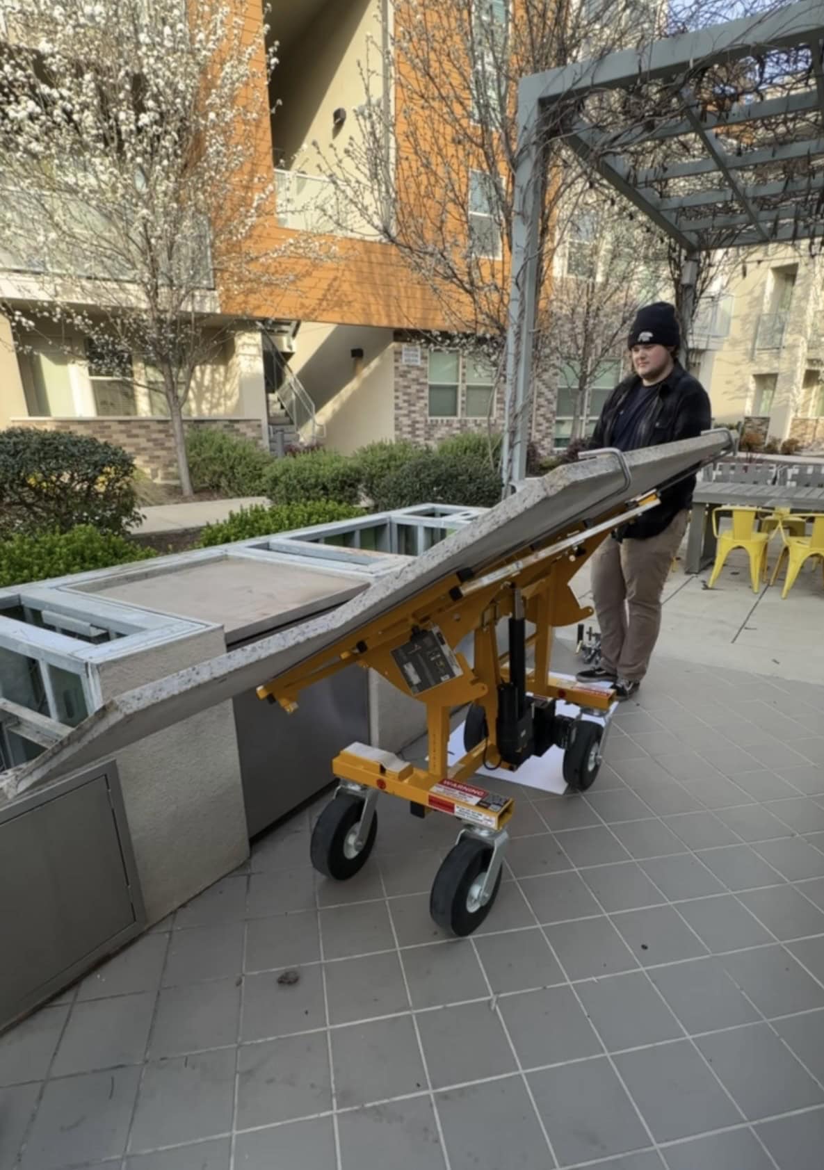 Professional stone lifting cart used by Innovative Stone for safe countertop installation